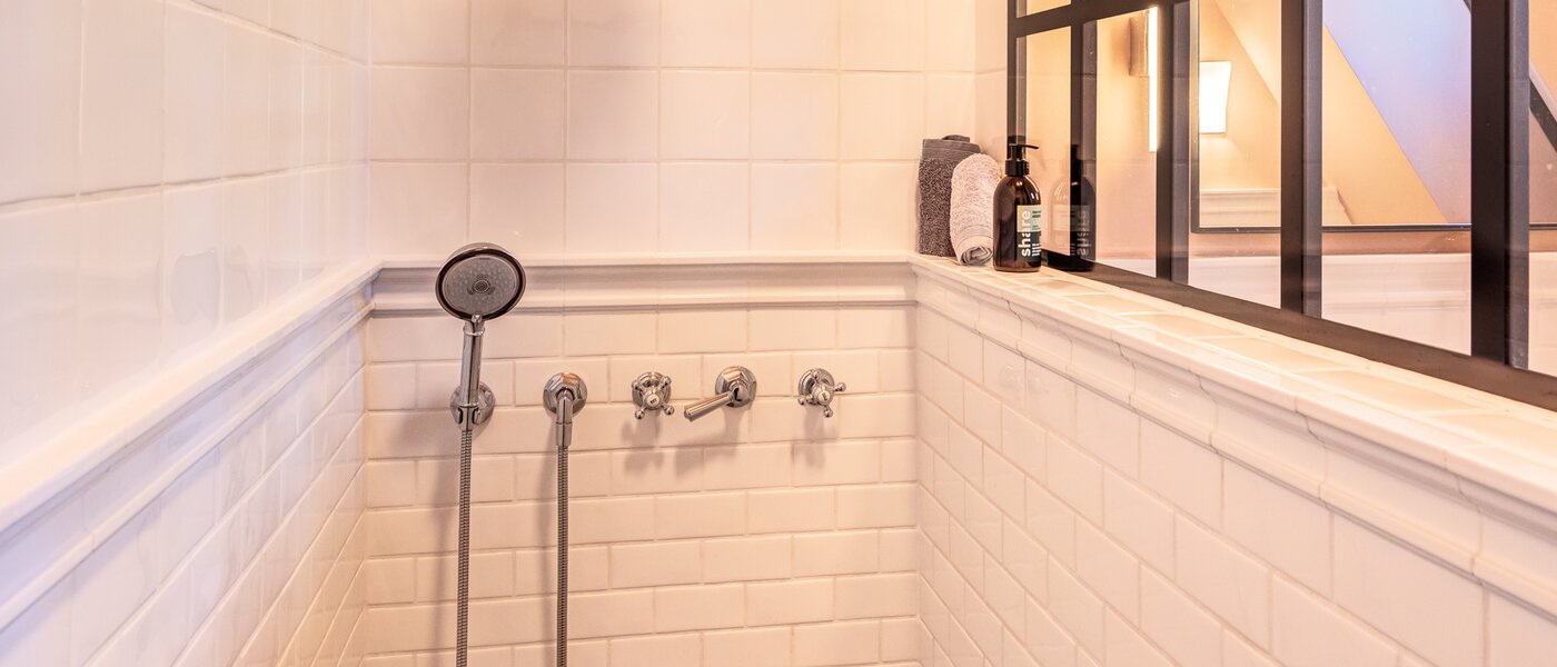 appartement sous les toits München Neuhausen 04 2ème s. de bain 14709