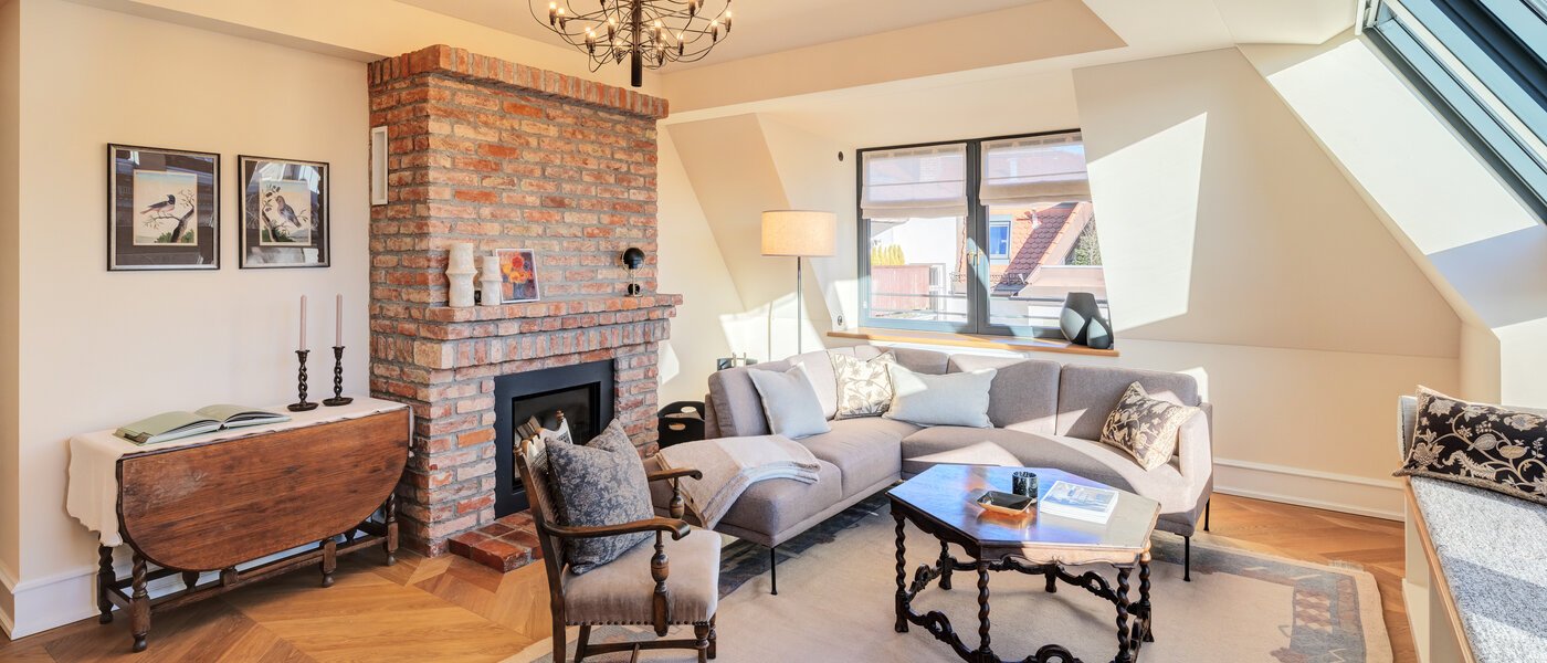 appartement sous les toits München Neuhausen 02 pièce à vivre 14709