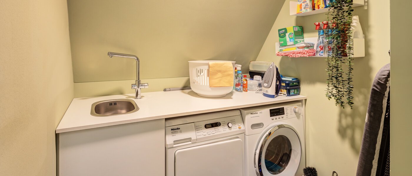 appartement sous les toits München Neuhausen 02 buanderie 14709