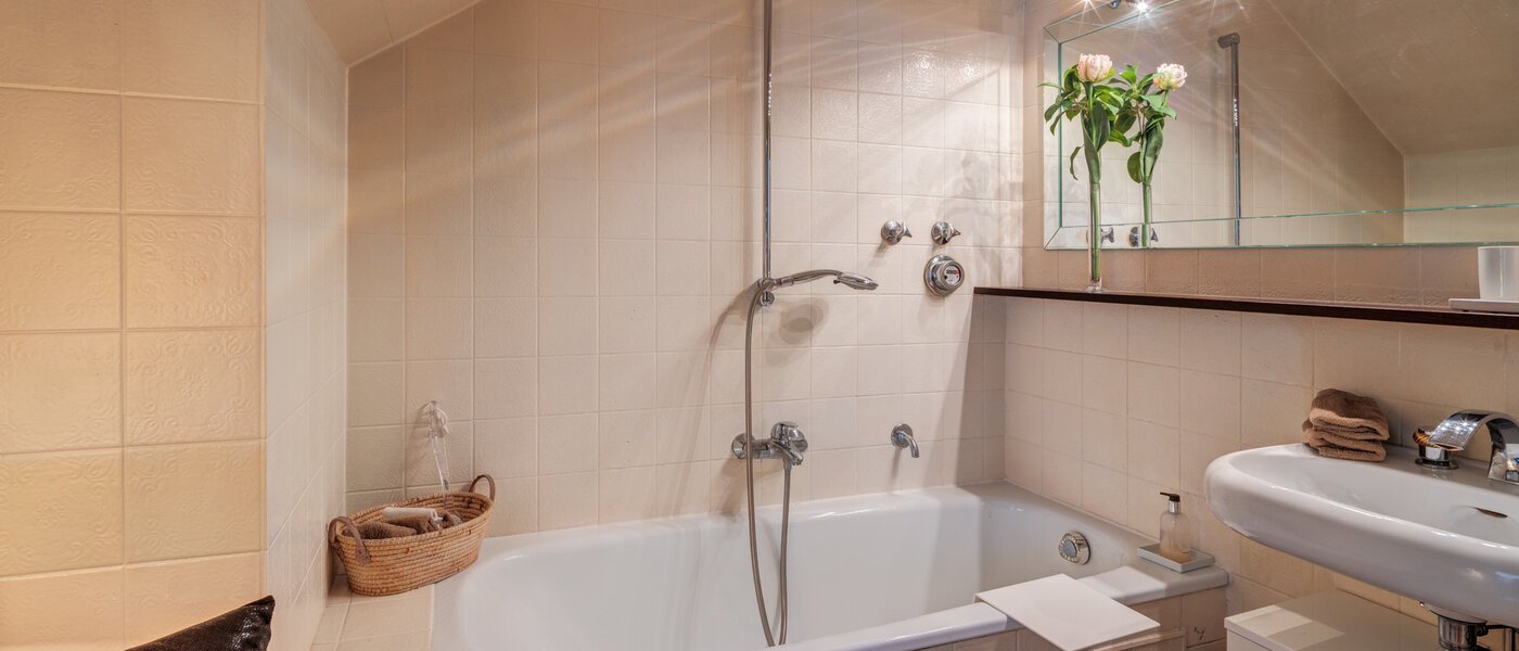 appartement style maisonnette München Maxvorstadt 02 1ère salle de bain 14710