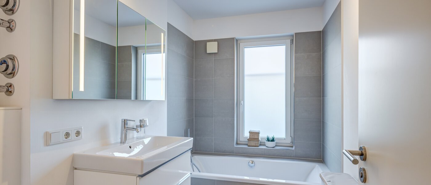 appartement München Harlaching 01 1ère salle de bain 14713