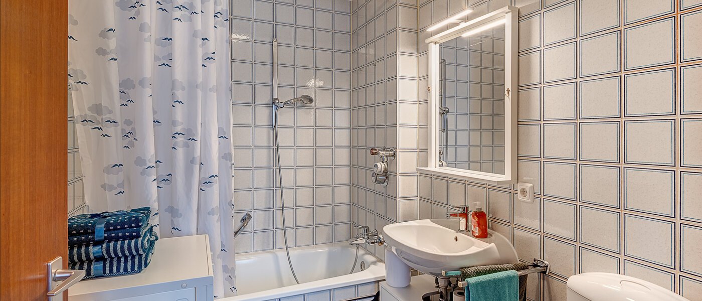 appartement style maisonnette München Trudering 01 salle de bain 14719