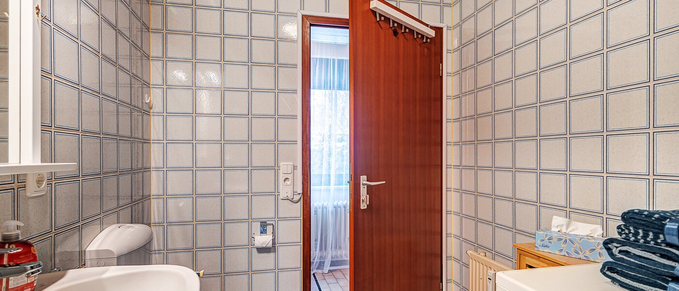 appartement style maisonnette München Trudering 03 salle de bain 14719