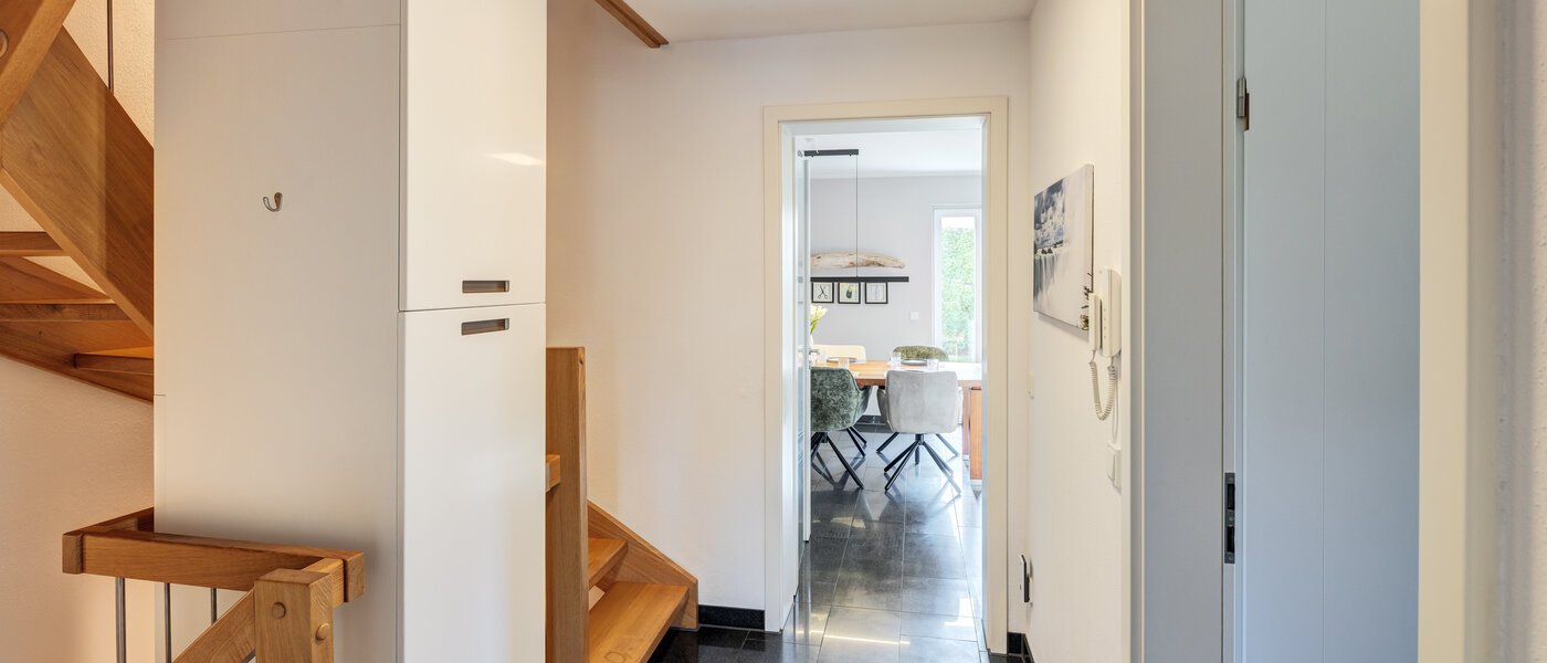 dernière maison de la rangée de maisons mitoyennes München Untermenzing 04 entrée/couloir 14723