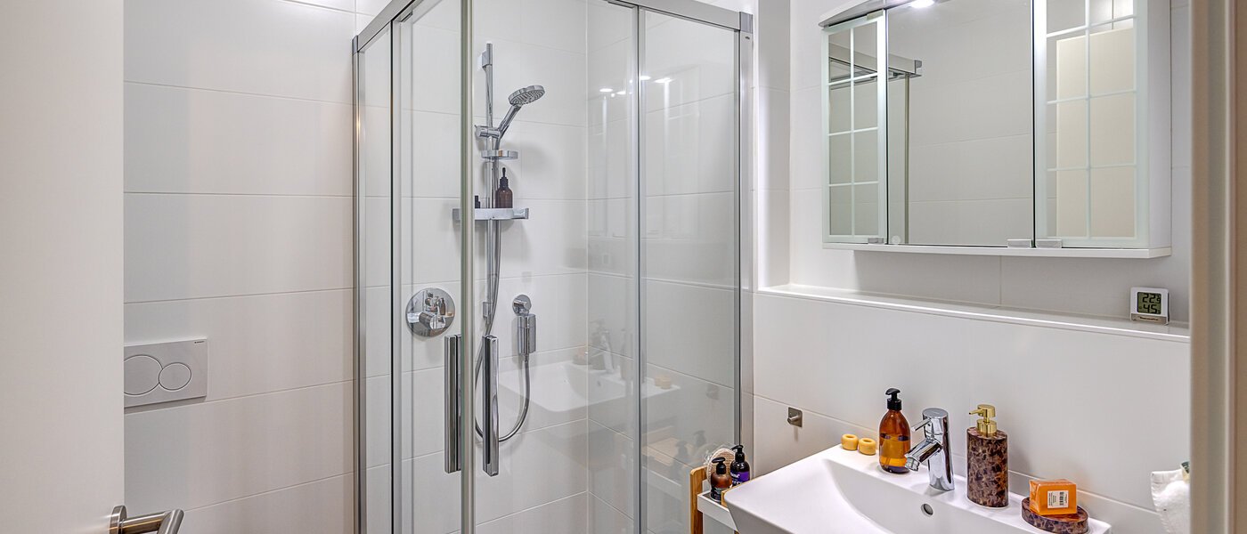 appartement München Neuaubing 01 1ère salle de bain 14726