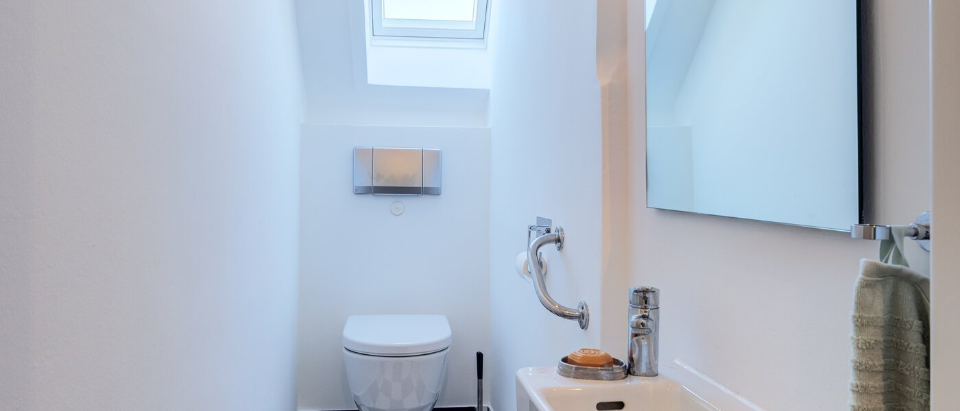 appartement avec terrasse sur le toit München Schwabing-West 01 toilettes séparées 14731