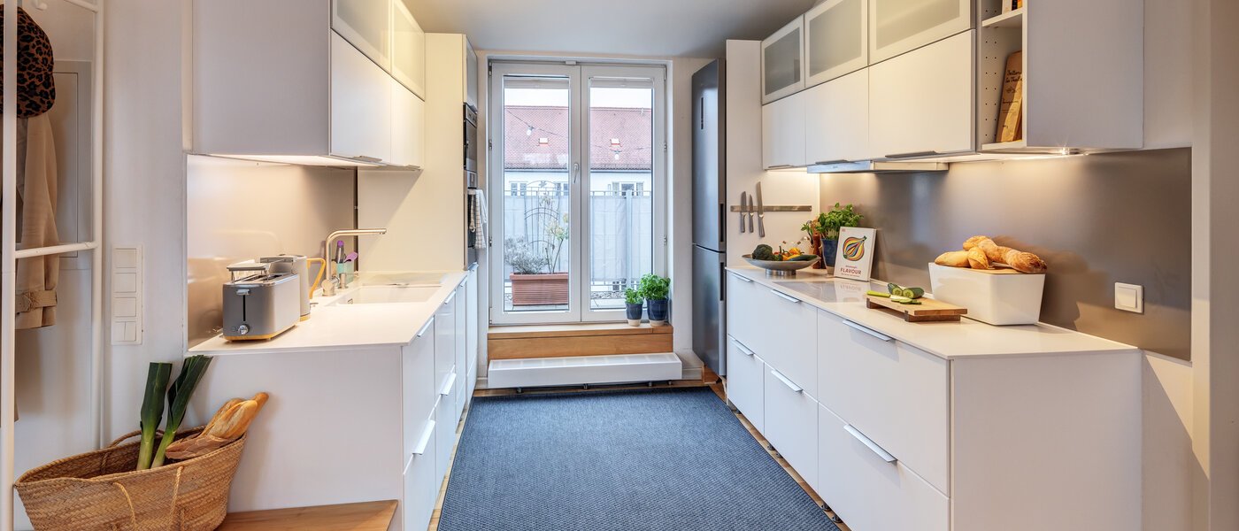 appartement avec terrasse sur le toit München Maxvorstadt 01 cuisine 14758