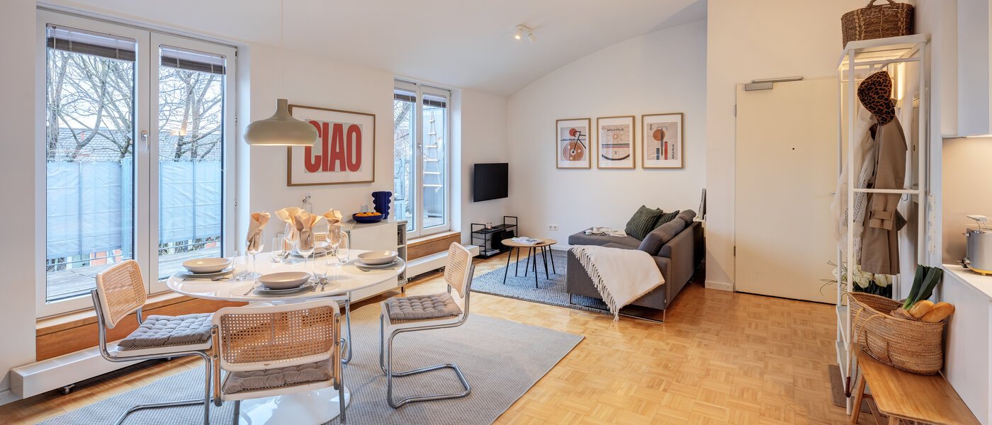 appartement avec terrasse sur le toit München Maxvorstadt 04 pièce à vivre 14758