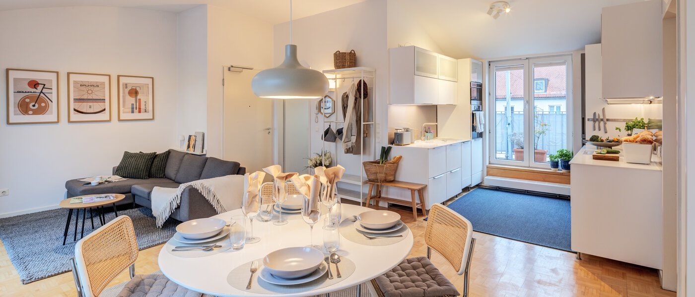 appartement avec terrasse sur le toit München Maxvorstadt 05 pièce à vivre 14758