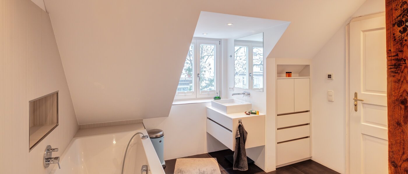 appartement style maisonnette München Schwabing-West 01 salle de bain 14766