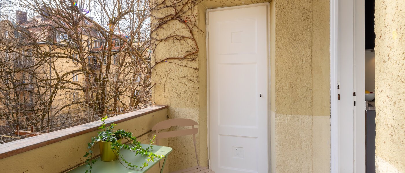 appartement München Maxvorstadt - Rund um den Josephplatz 02 loggia 14777