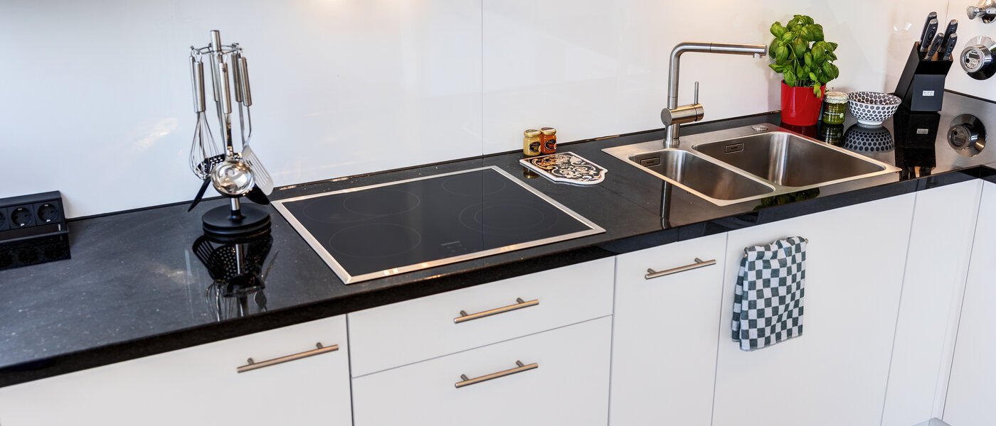 appartement style maisonnette avec mezzanine München Maxvorstadt 02 cuisine 14785