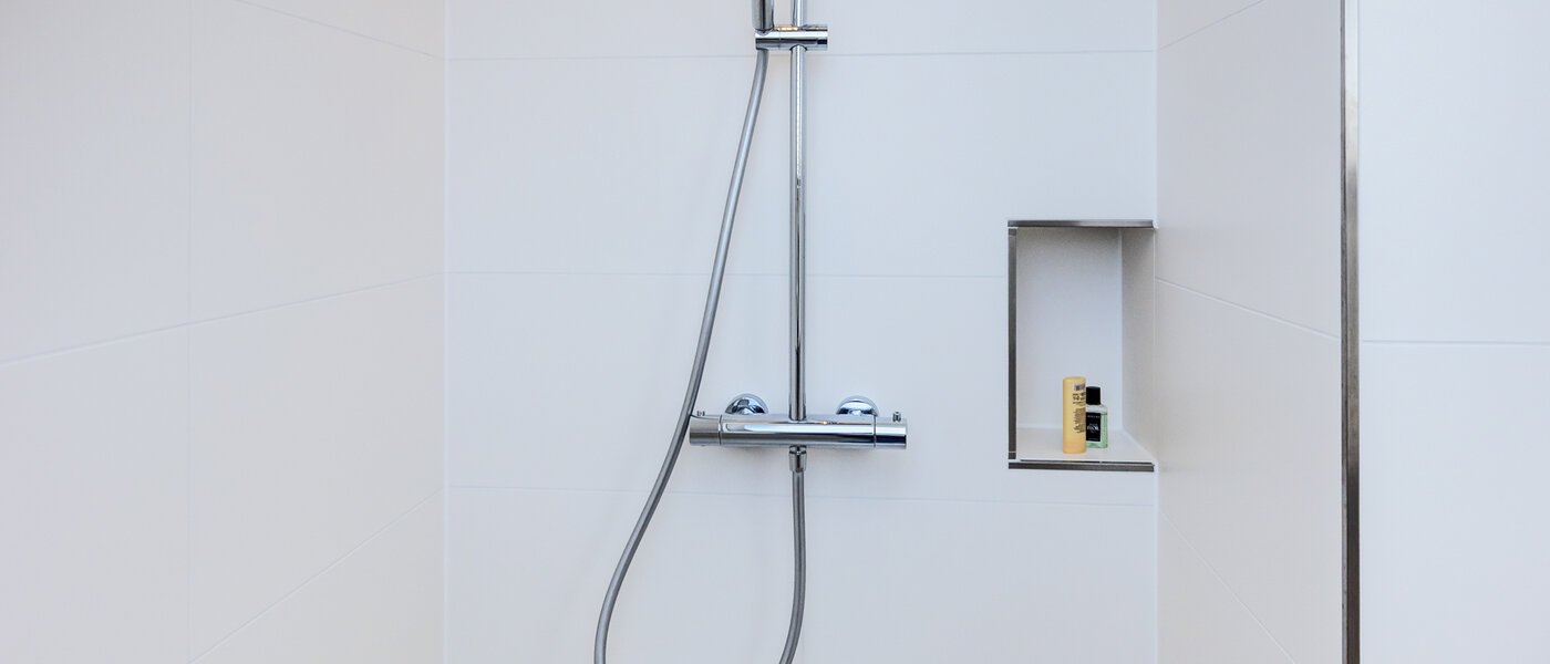 appartement style maisonnette avec mezzanine München Maxvorstadt 05 salle de bain 14785