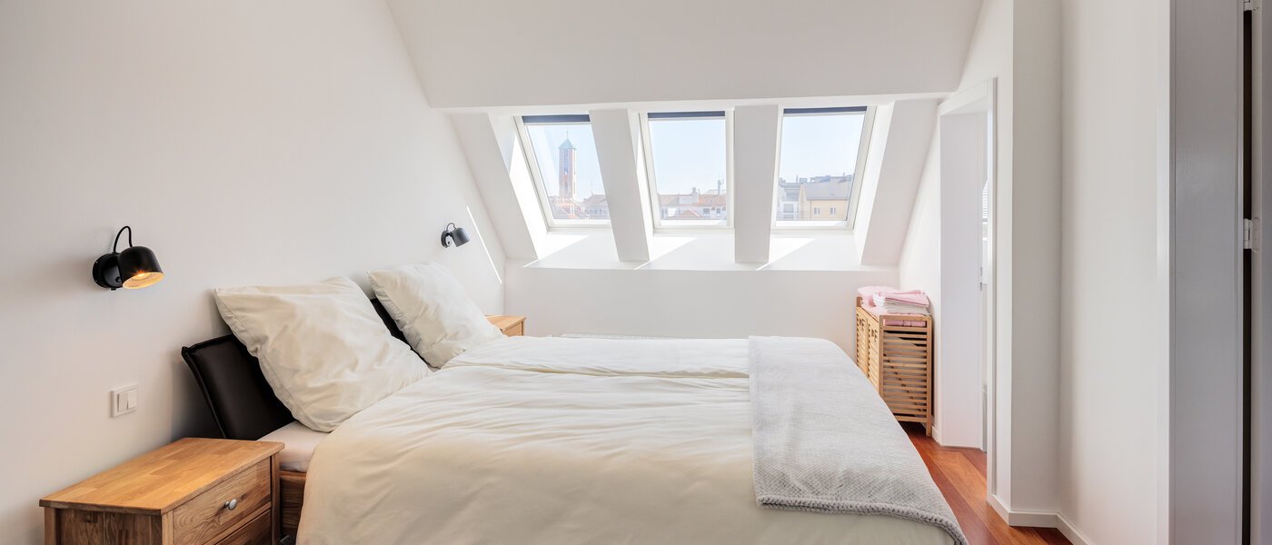 appartement style maisonnette avec mezzanine München Maxvorstadt 01 1ère chambre 14785