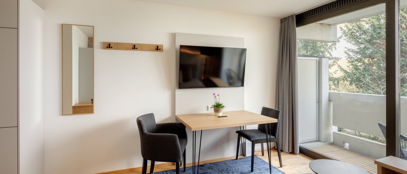 studio München Maxvorstadt 02 pièce à vivre 14791