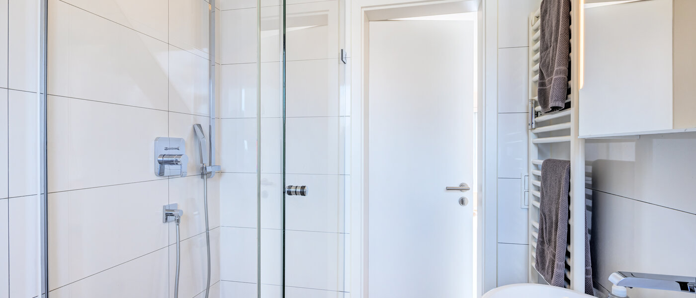 appartement avec terrasse sur le toit München Moosach 02 salle de bain 14797