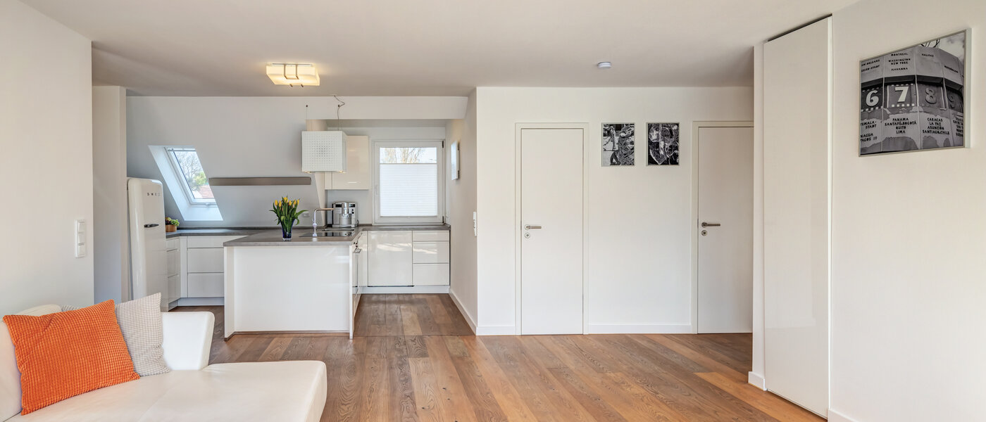 appartement avec terrasse sur le toit München Moosach 03 pièce à vivre 14797