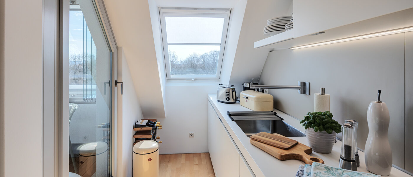 appartement sous les toits München Ludwigsvorstadt 03 cuisine 14803