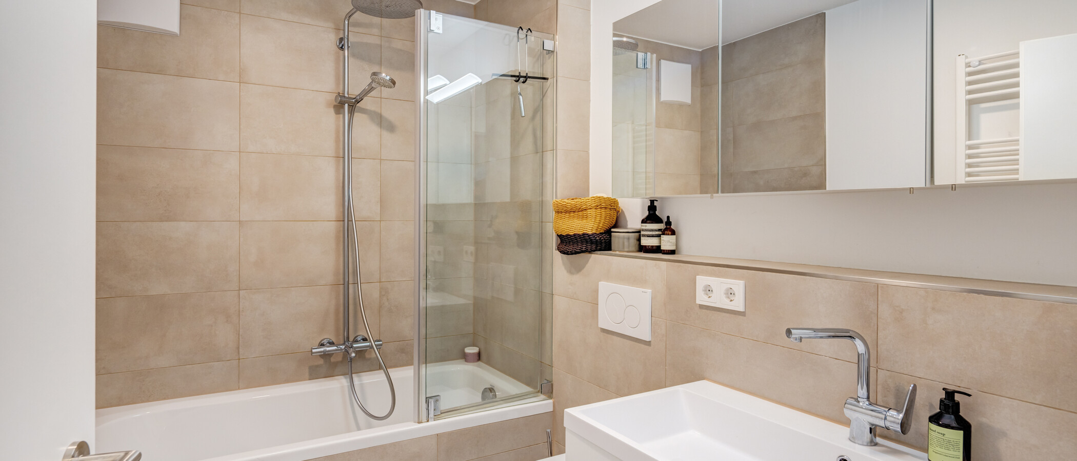 maison mitoyenne München Harlaching 01 1ère salle de bain 14816