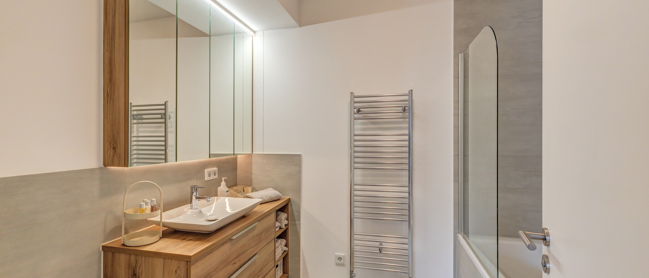 appartement München Ludwigsvorstadt 01 1ère salle de bain 14847