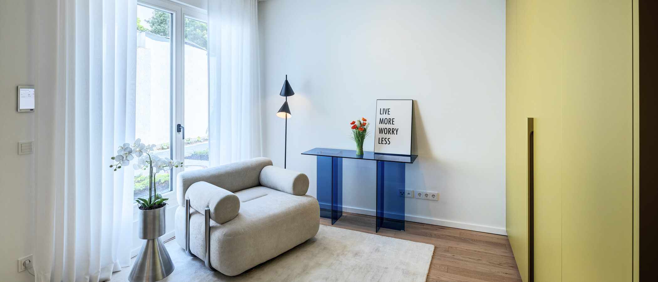 appartement style maisonnette München Neuhausen 01 coin bureau 14864