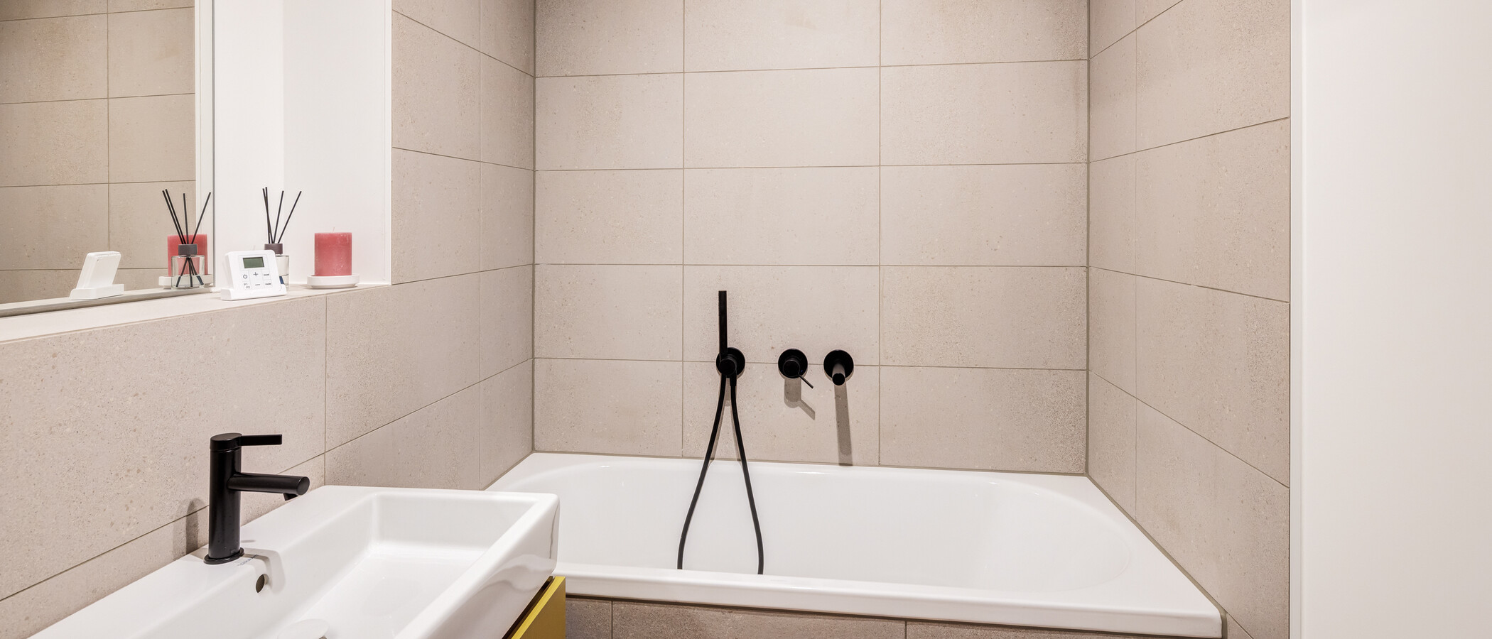 appartement style maisonnette München Neuhausen 03 1ère salle de bain 14864