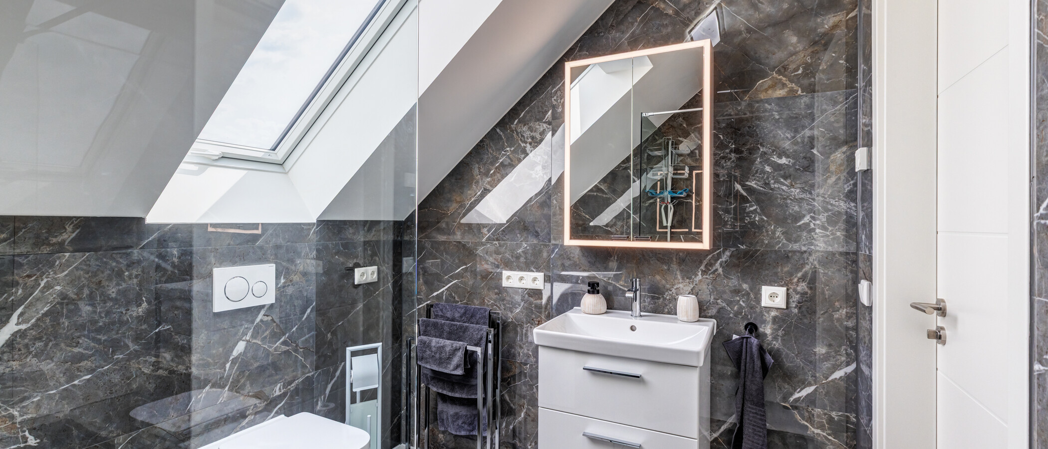 appartement sous les toits München Trudering 03 salle de bain 14876