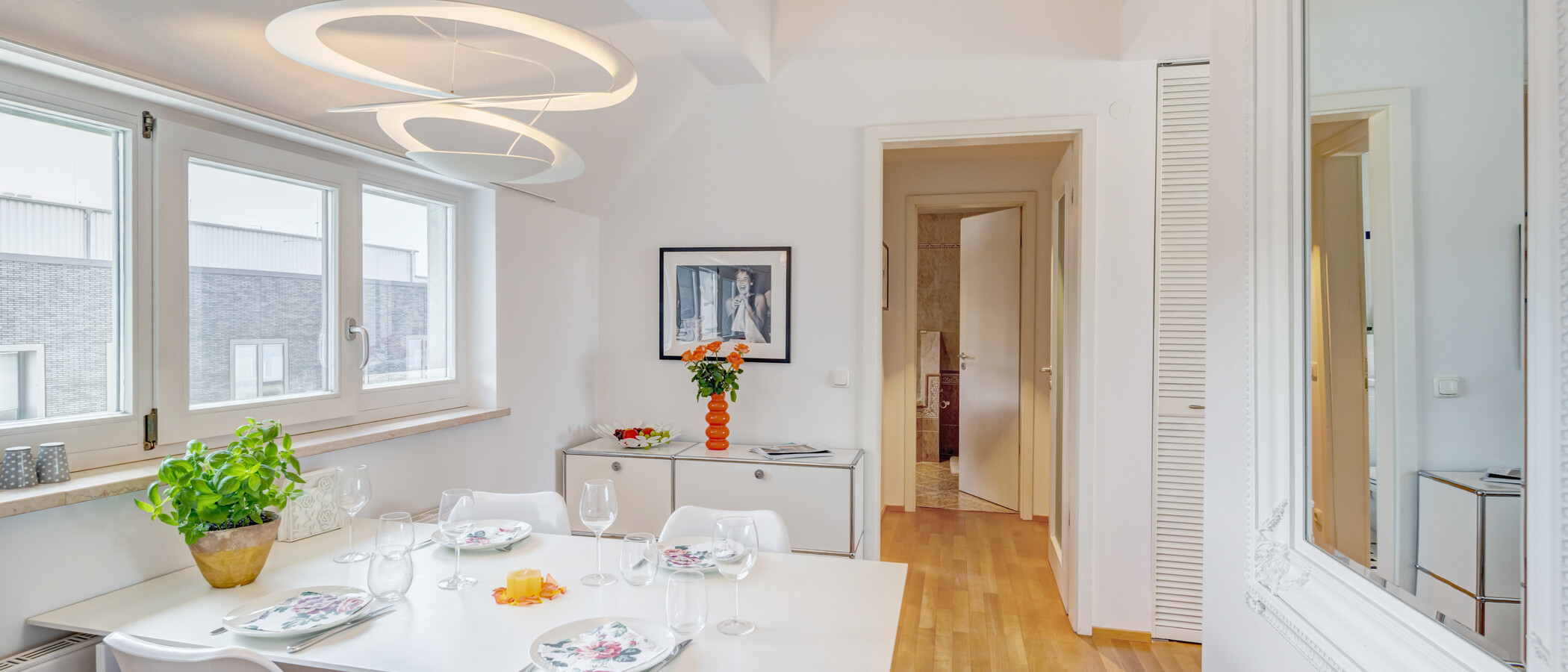appartement avec mezzanine München Maxvorstadt 05 pièce à vivre 14890