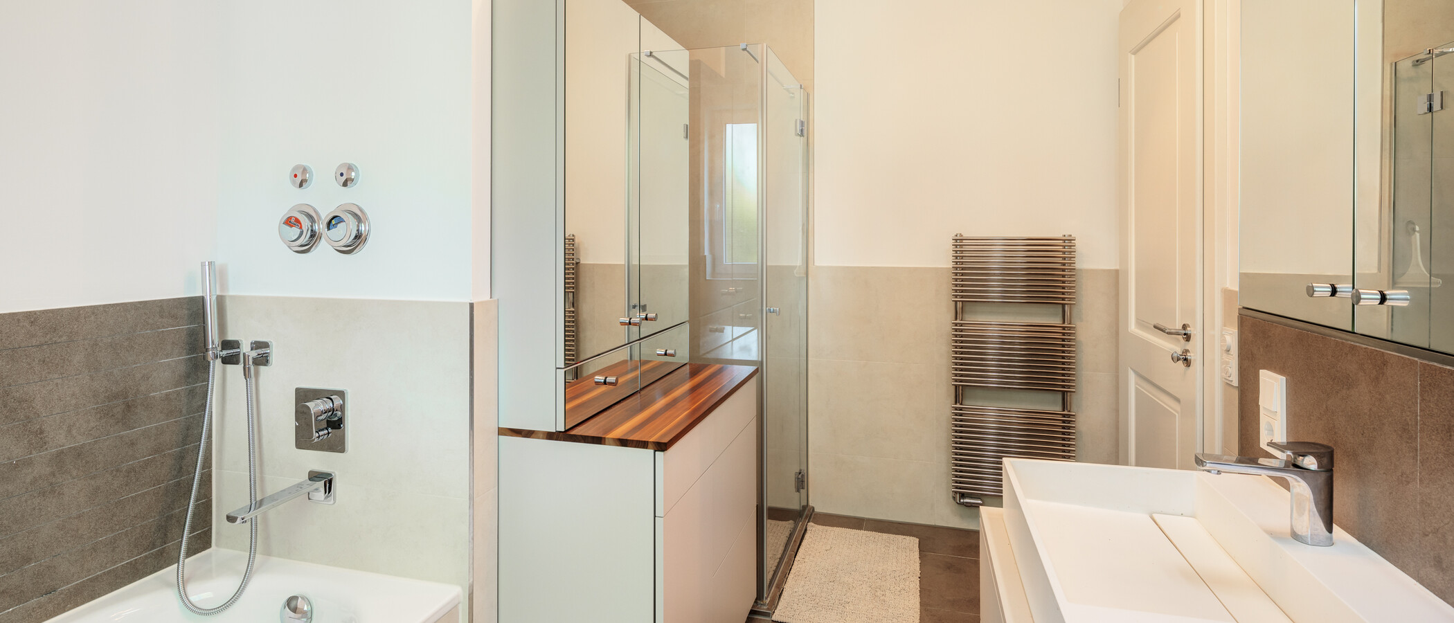 appartement avec jardin München Freimann 04 1ère salle de bain 14904