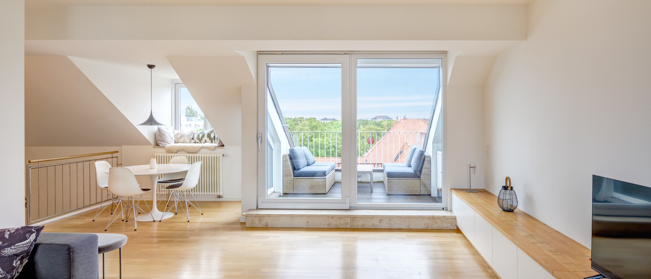 appartement style maisonnette München Schwabing 02 pièce à vivre 14908