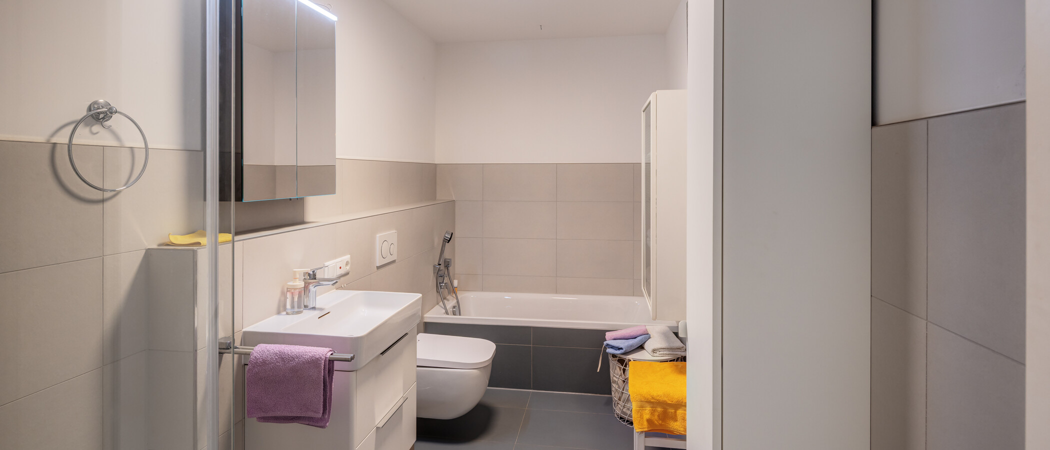 appartement sous les toits München Allach 01 salle de bain 14913