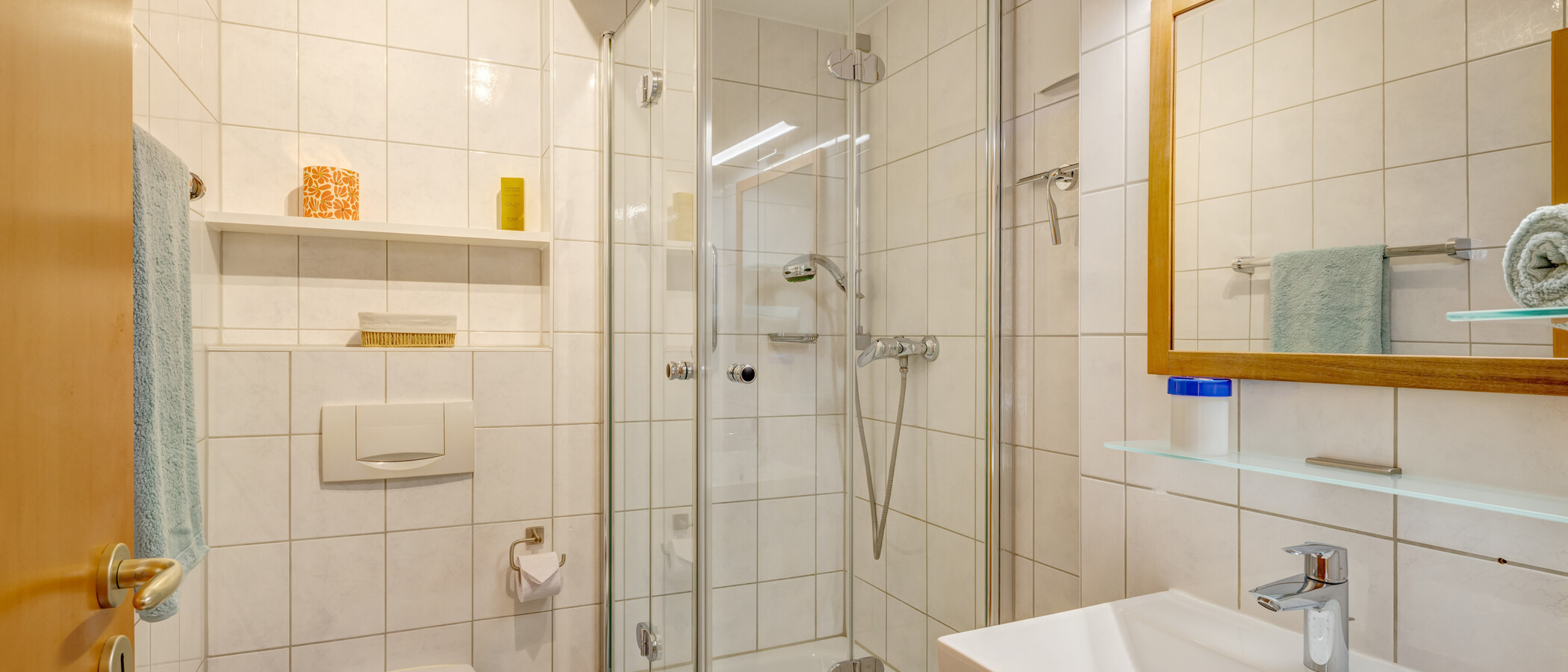 appartement sous les toits München Obermenzing 01 salle de bain 14927