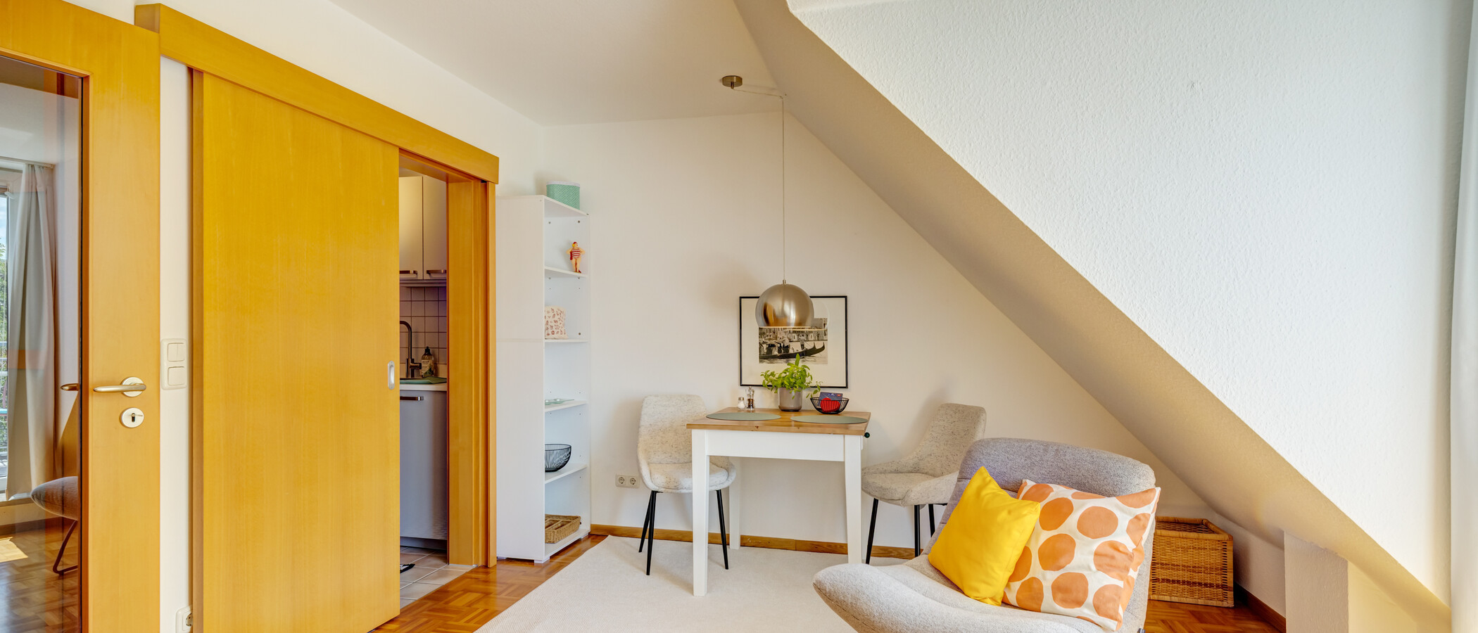 appartement sous les toits München Obermenzing 03 pièce à vivre 14927