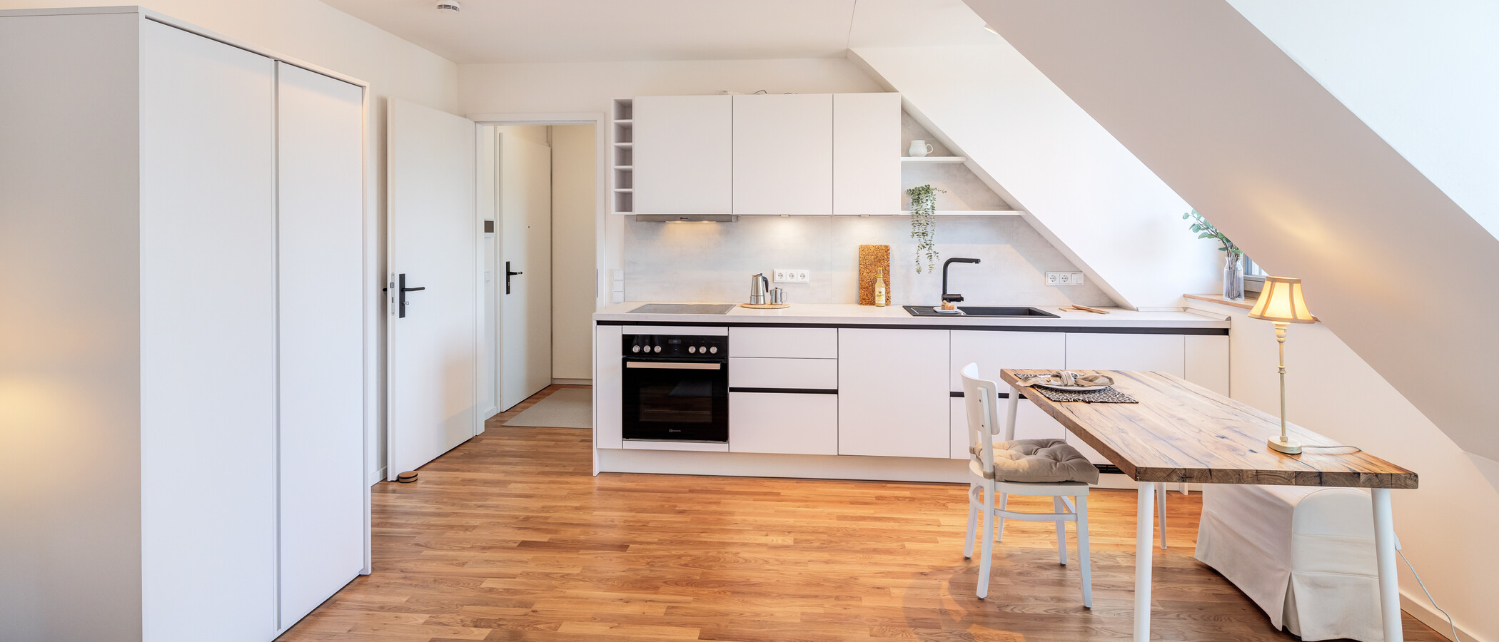 appartement sous les toits München Riem 04 pièce à vivre 14957