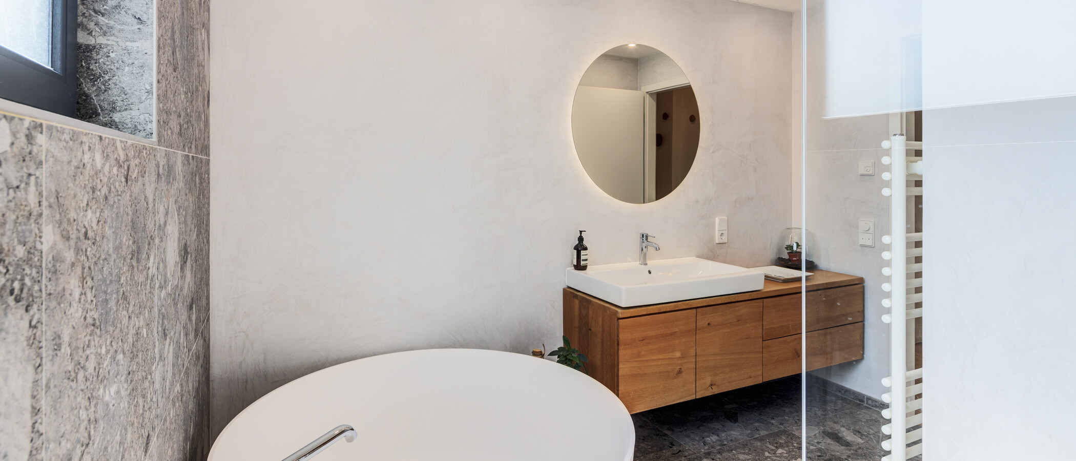 appartement style maisonnette München Oberföhring 03 1ère salle de bain 14969