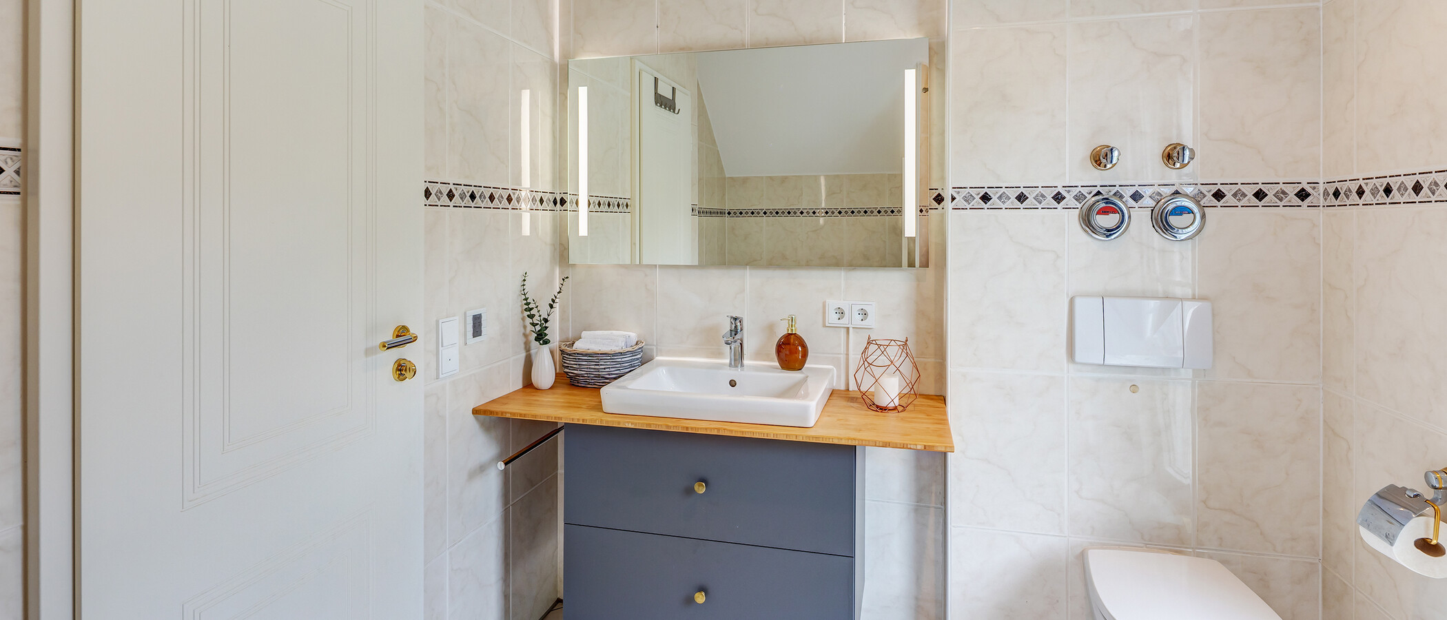 appartement sous les toits München Untermenzing 03 salle de bain 14986