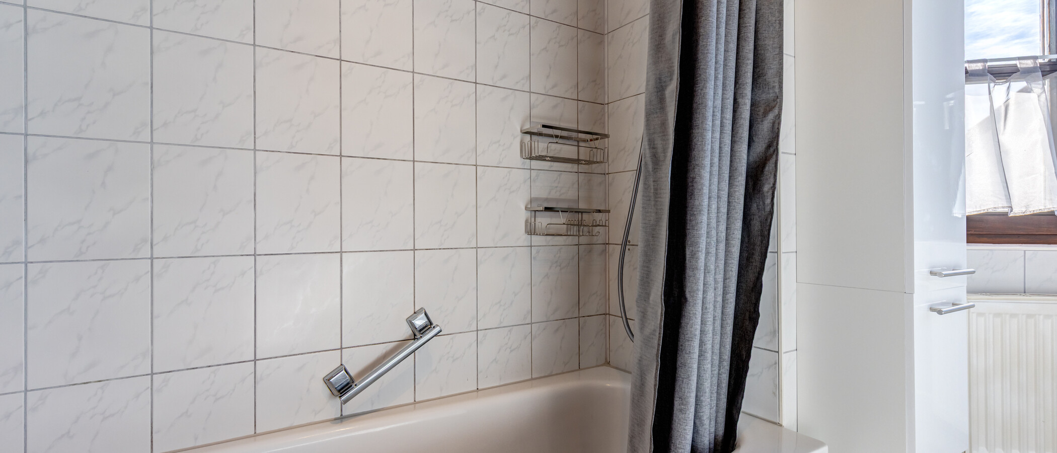 appartement sous les toits Eching 03 salle de bain 15004