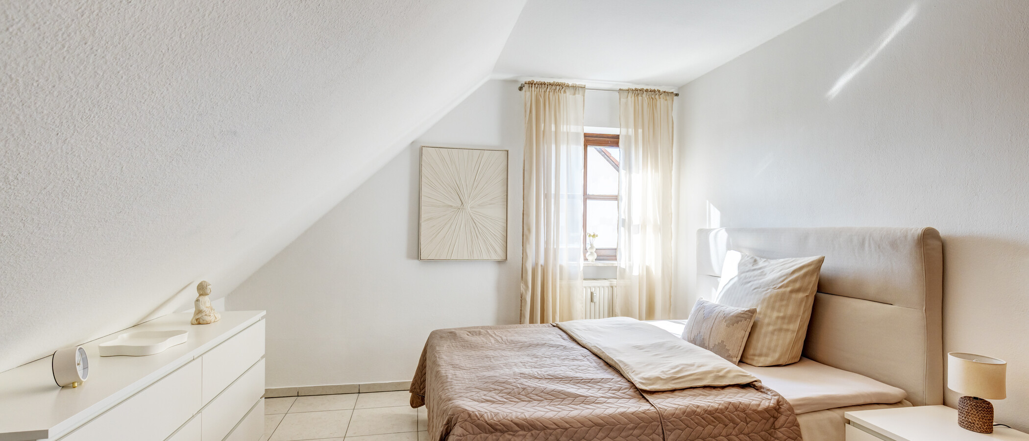 appartement sous les toits Eching 01 chambre 15004