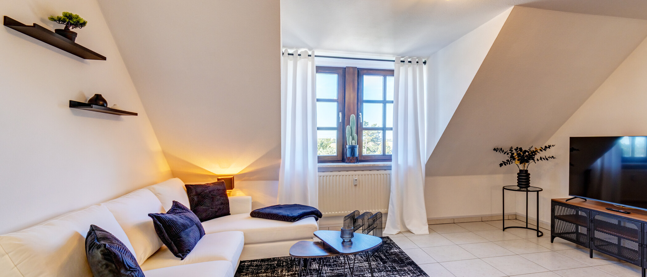 appartement sous les toits Eching 01 pièce à vivre 15004