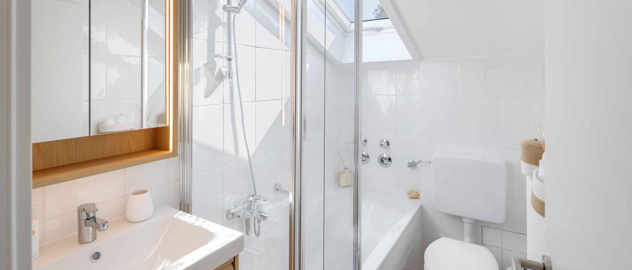 appartement sous les toits Gmund am Tegernsee 01 salle de bain 15021