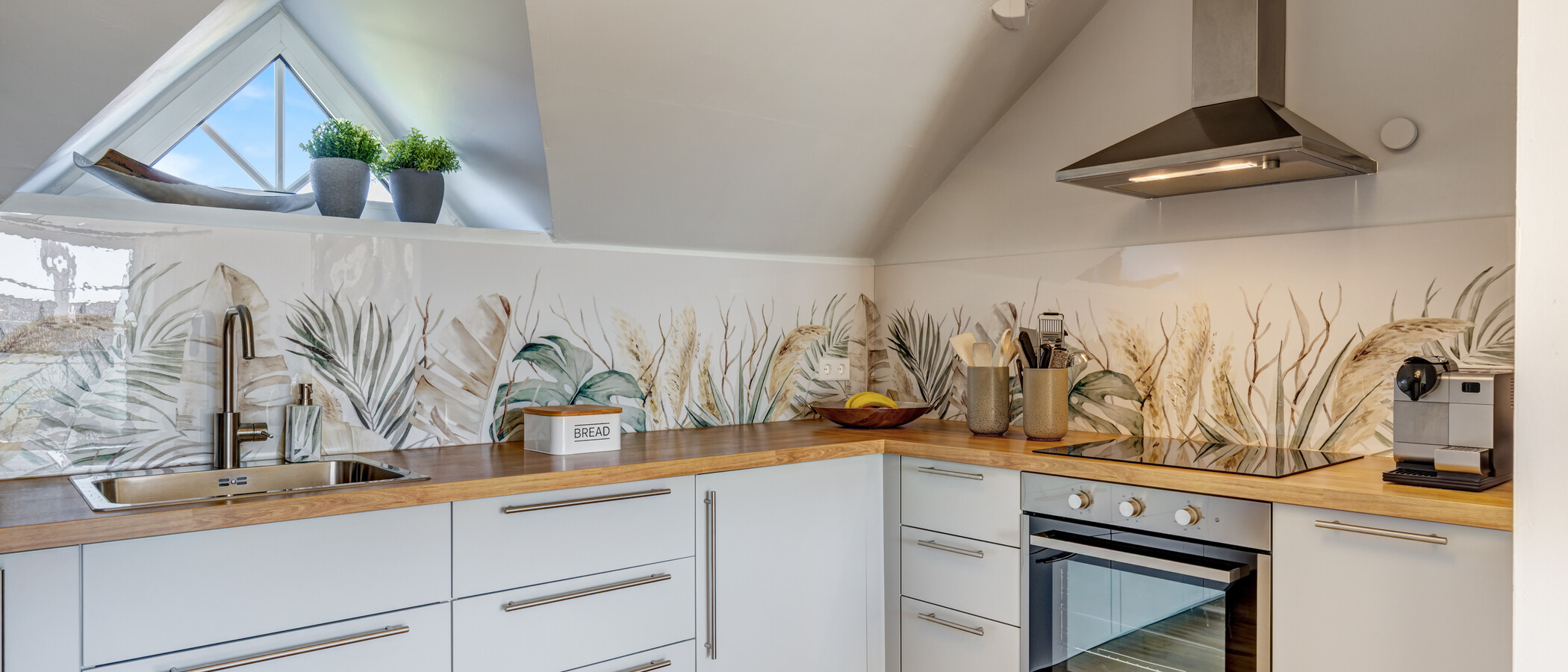 appartement sous les toits Unterschleißheim 01 cuisine 15029