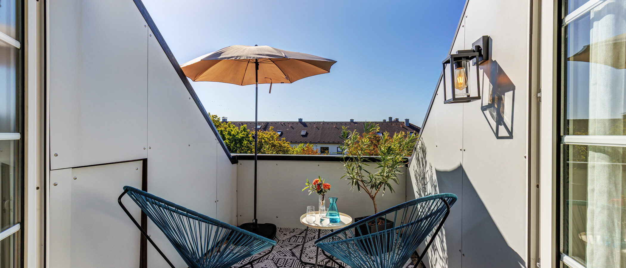 appartement sous les toits Unterschleißheim 01 terrasse sur le toit 15029