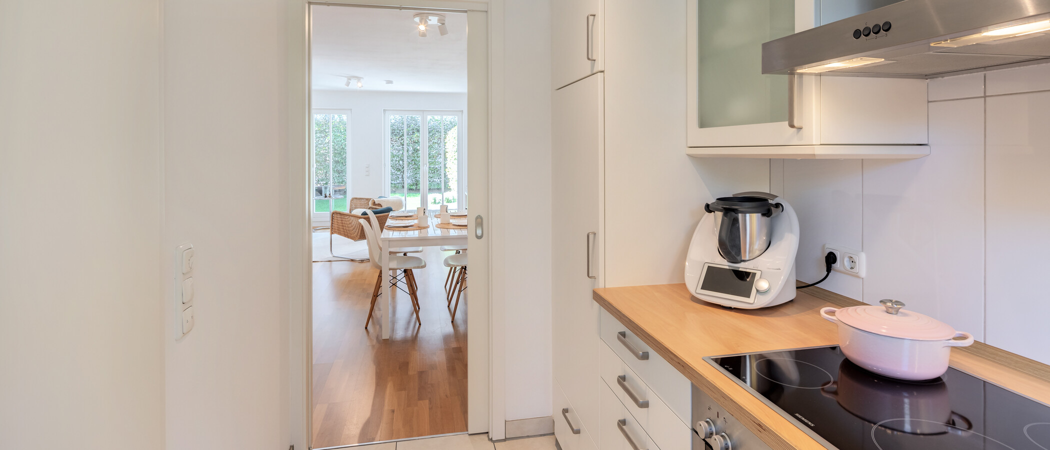 maison mitoyenne placée au milieu de la rangée München Waldtrudering 03 cuisine 15041