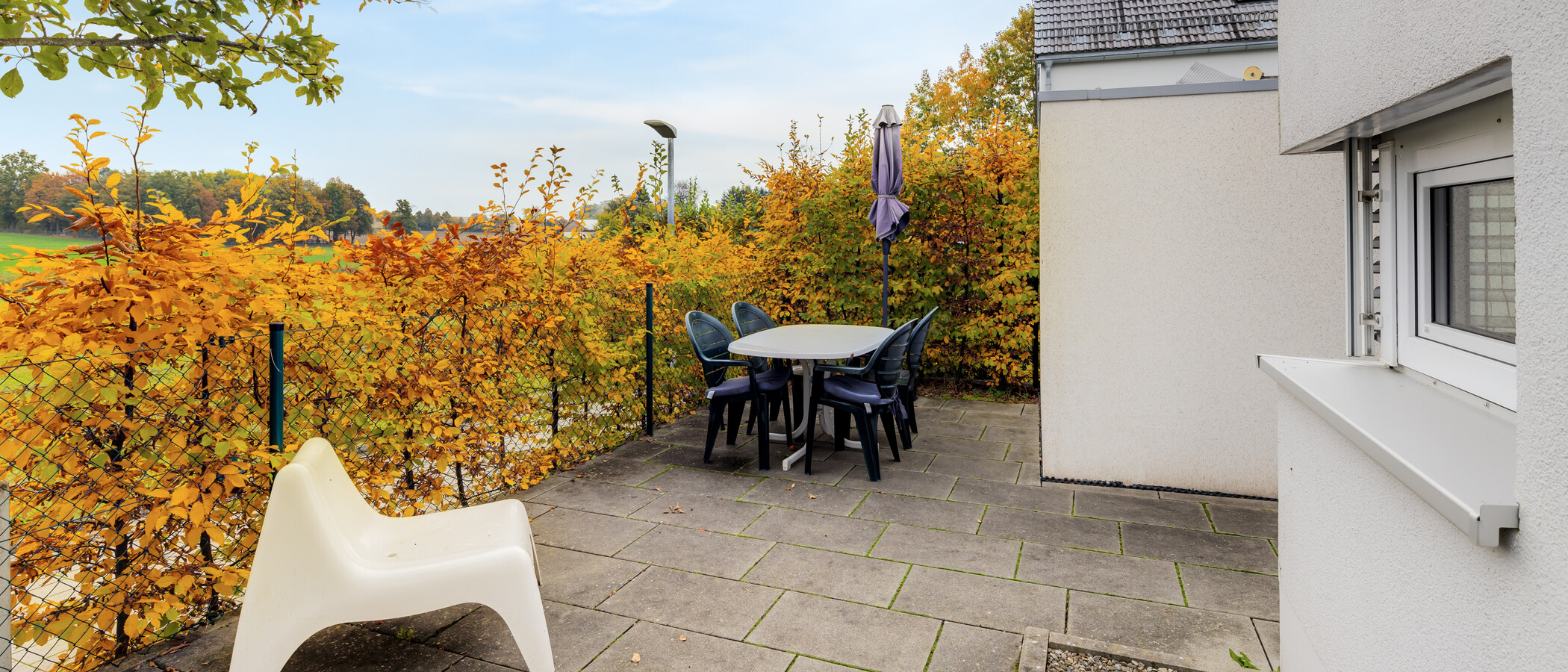 dernière maison de la rangée de maisons mitoyennes Dachau 04 terrasse 15053