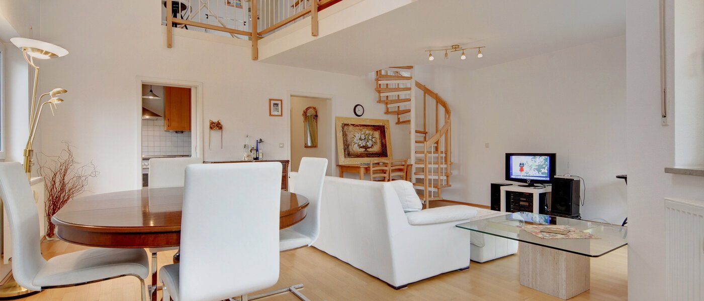 appartement style maisonnette München Waldtrudering 01 salon 1557