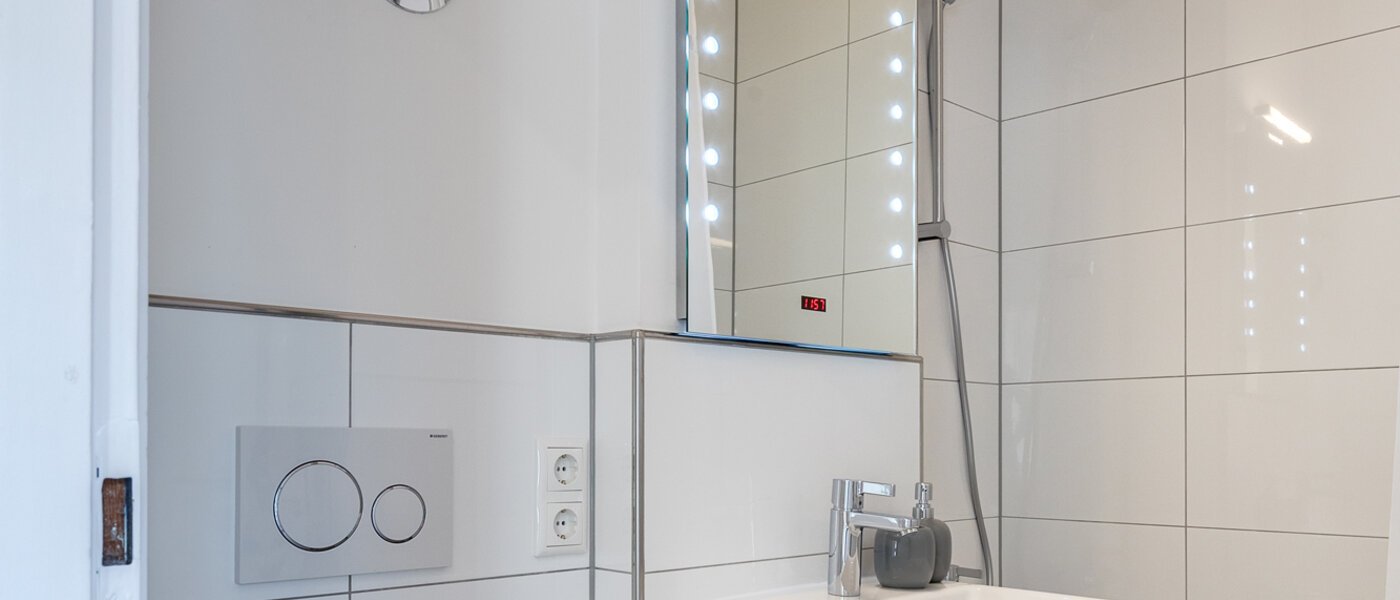 appartement München Schwabing-Georgenschwaige 01 salle de bain 1561