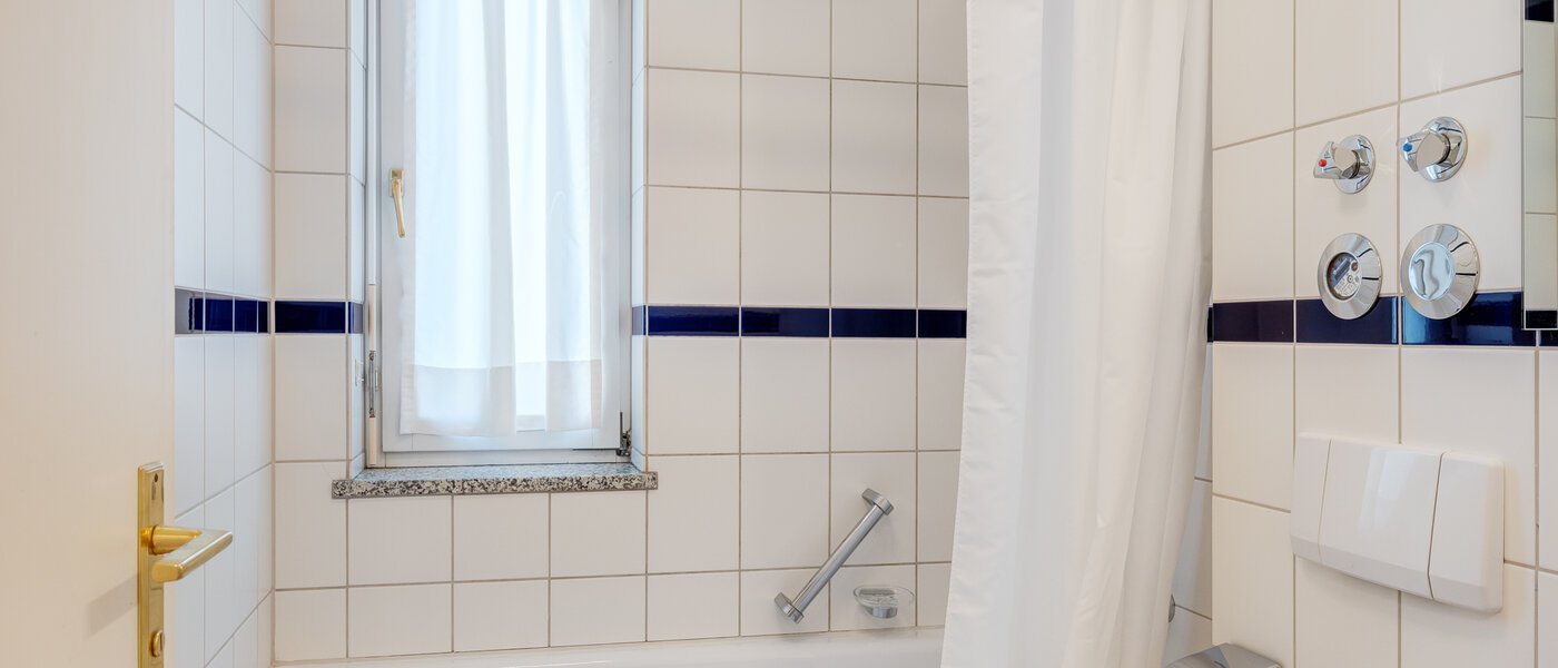 appartement München Haidhausen 01 salle de bain 1562