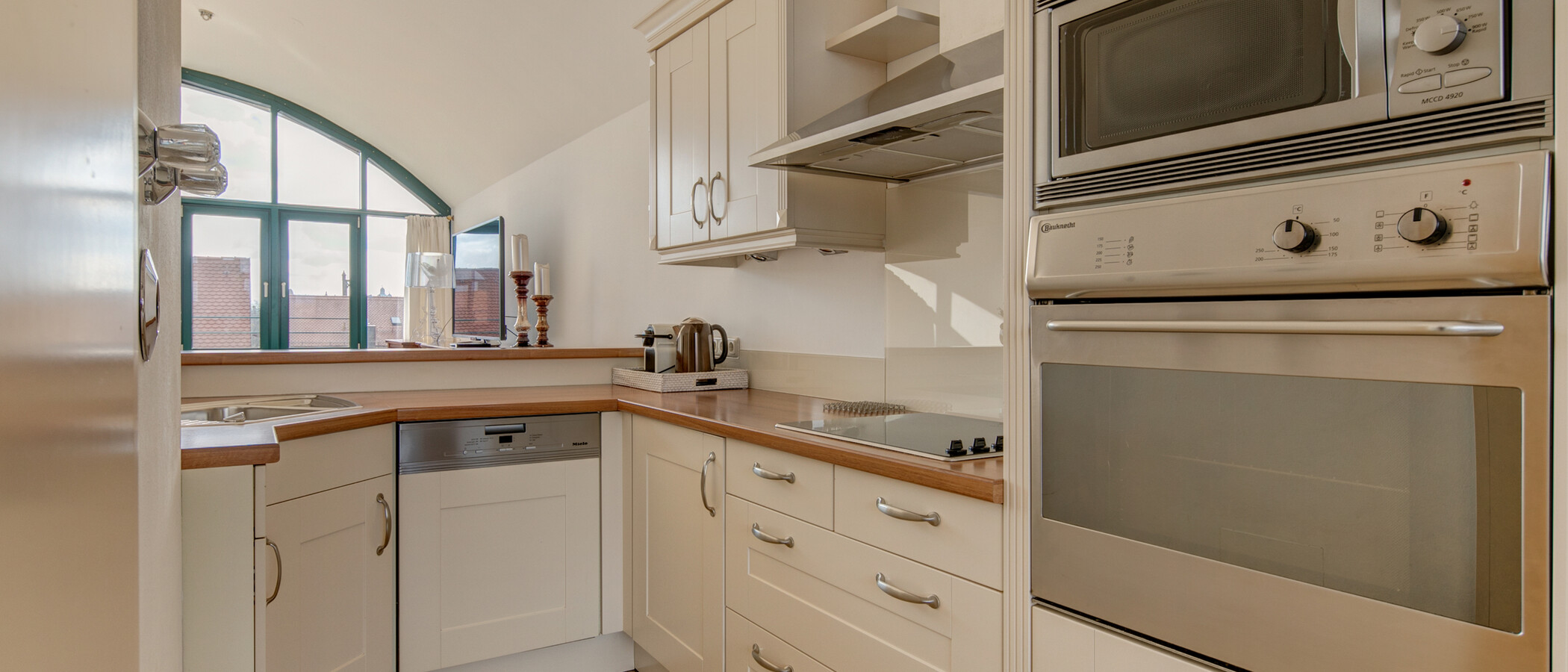appartement avec terrasse sur le toit München Maxvorstadt - Westen 01 cuisine 1607