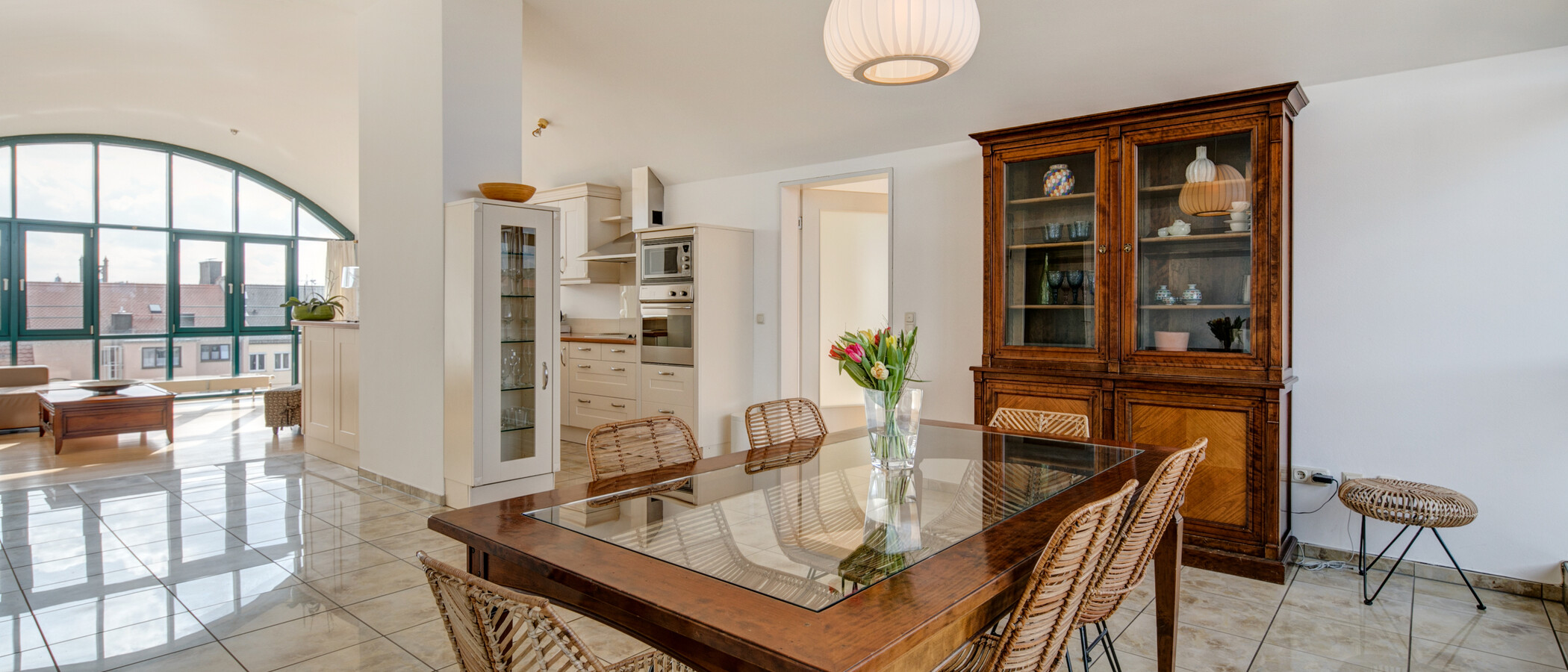 appartement avec terrasse sur le toit München Maxvorstadt - Westen 02 salle à manger 1607