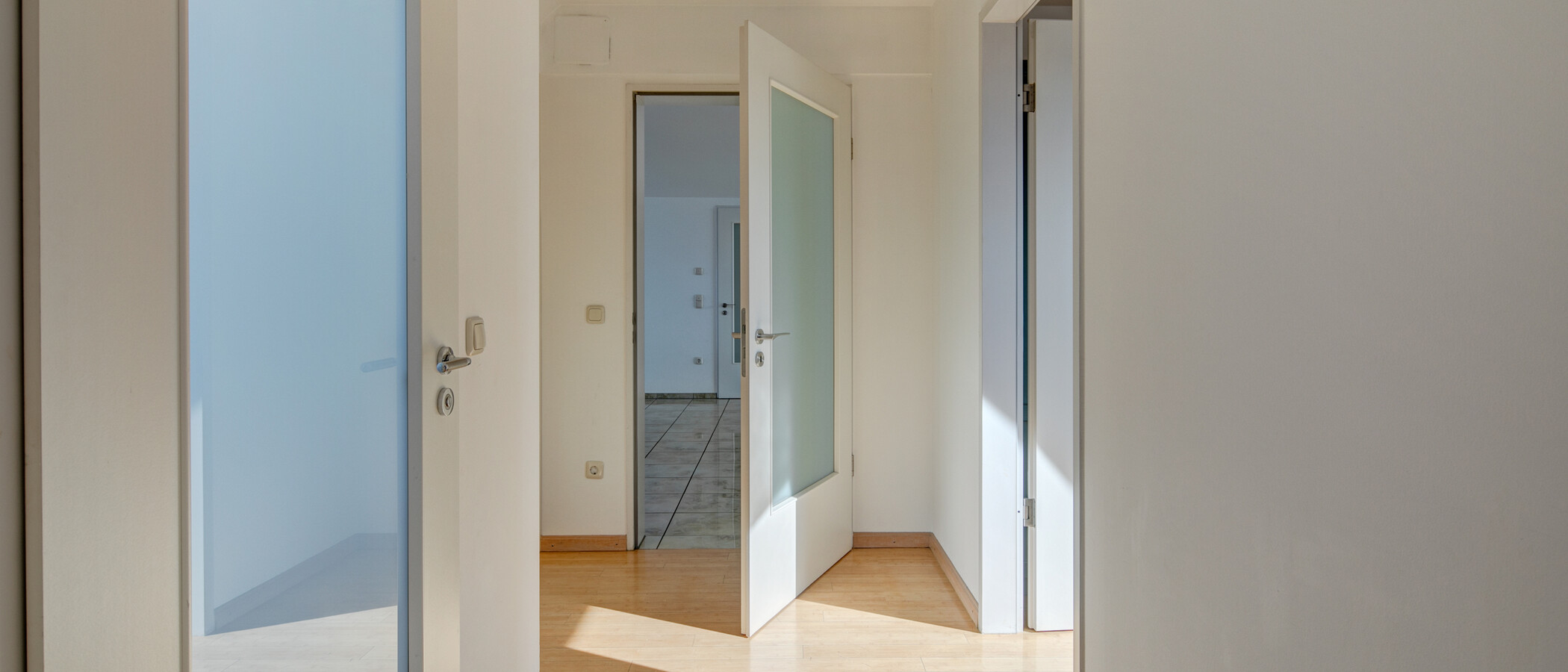 appartement avec terrasse sur le toit München Maxvorstadt - Westen 02 entrée/couloir 1607
